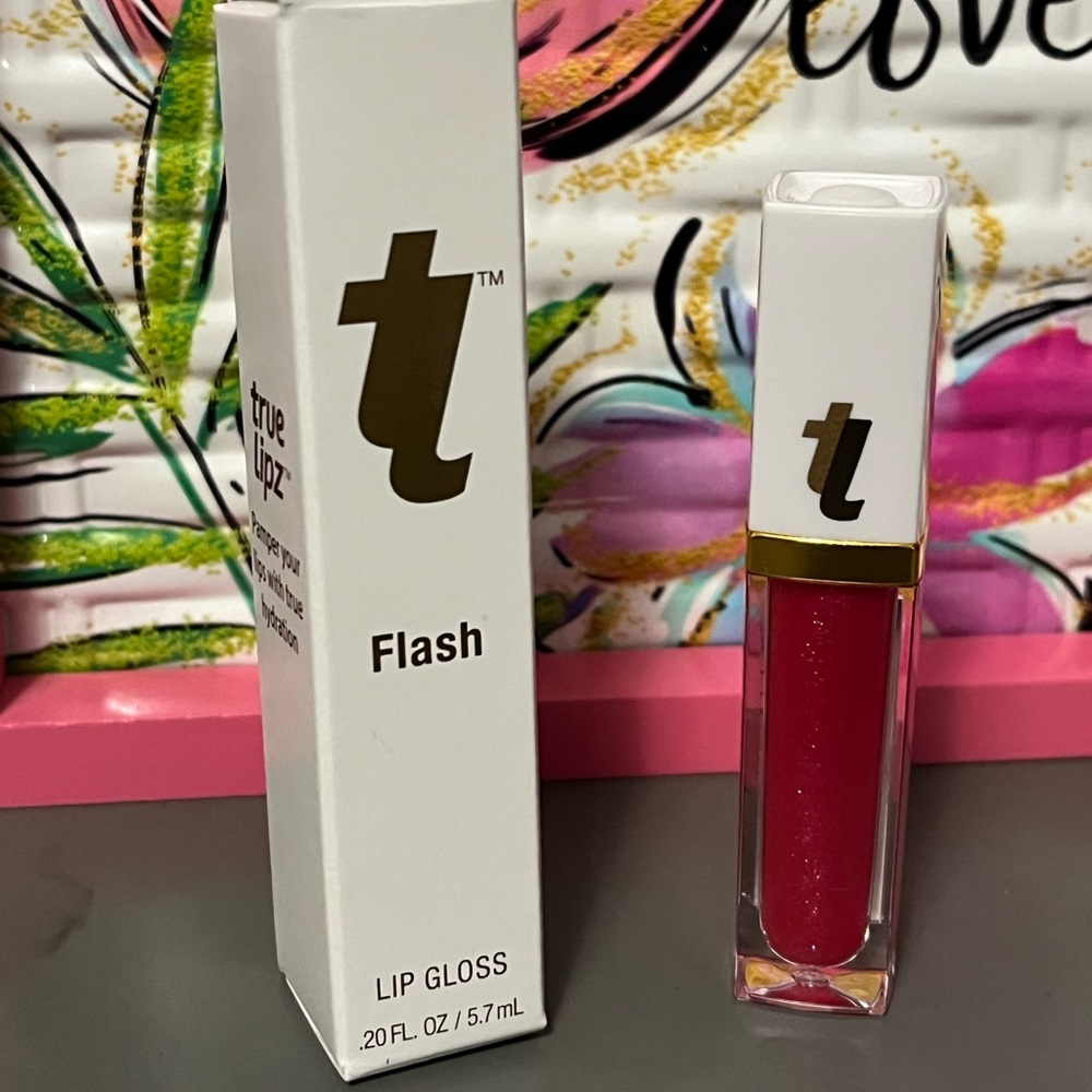 NIB true Lipz Lipgloss With Mirror And Flashing Light